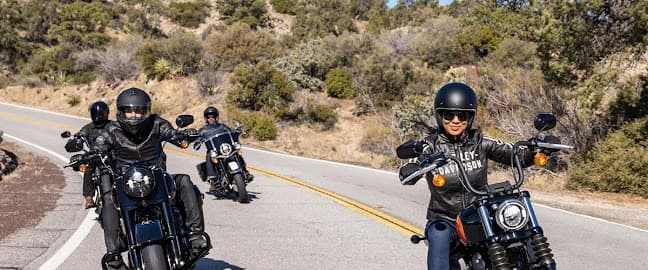 Mulheres no Guidão: A Revolução Feminina no Mundo das Motos