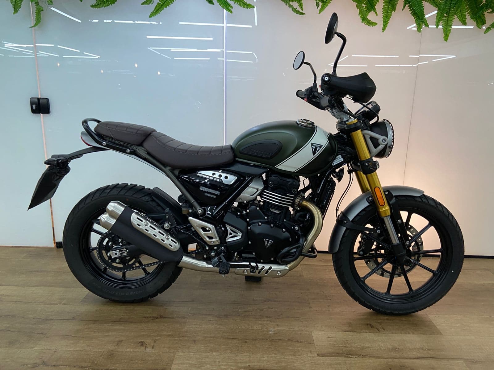 TRIUMPH SCRAMBLER 400 X — foto 1 de 8