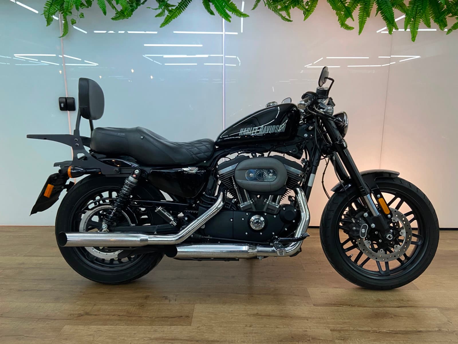 HARLEY-DAVIDSON XL 1200 CX ROADSTER — foto 1 de 7