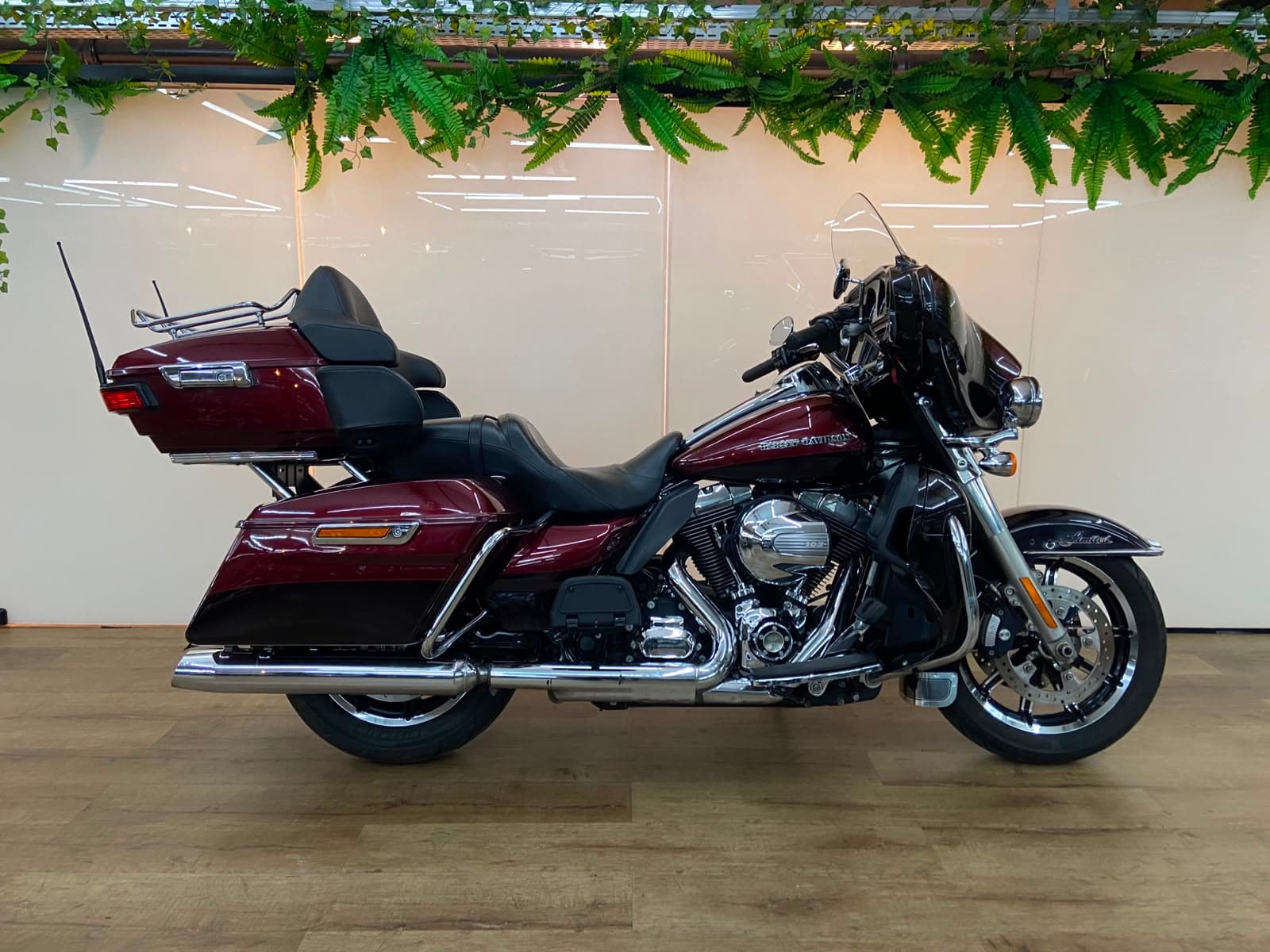 HARLEY-DAVIDSON ELECTRA GLIDE ULTRA LIMITED FLHTK — foto 1 de 7