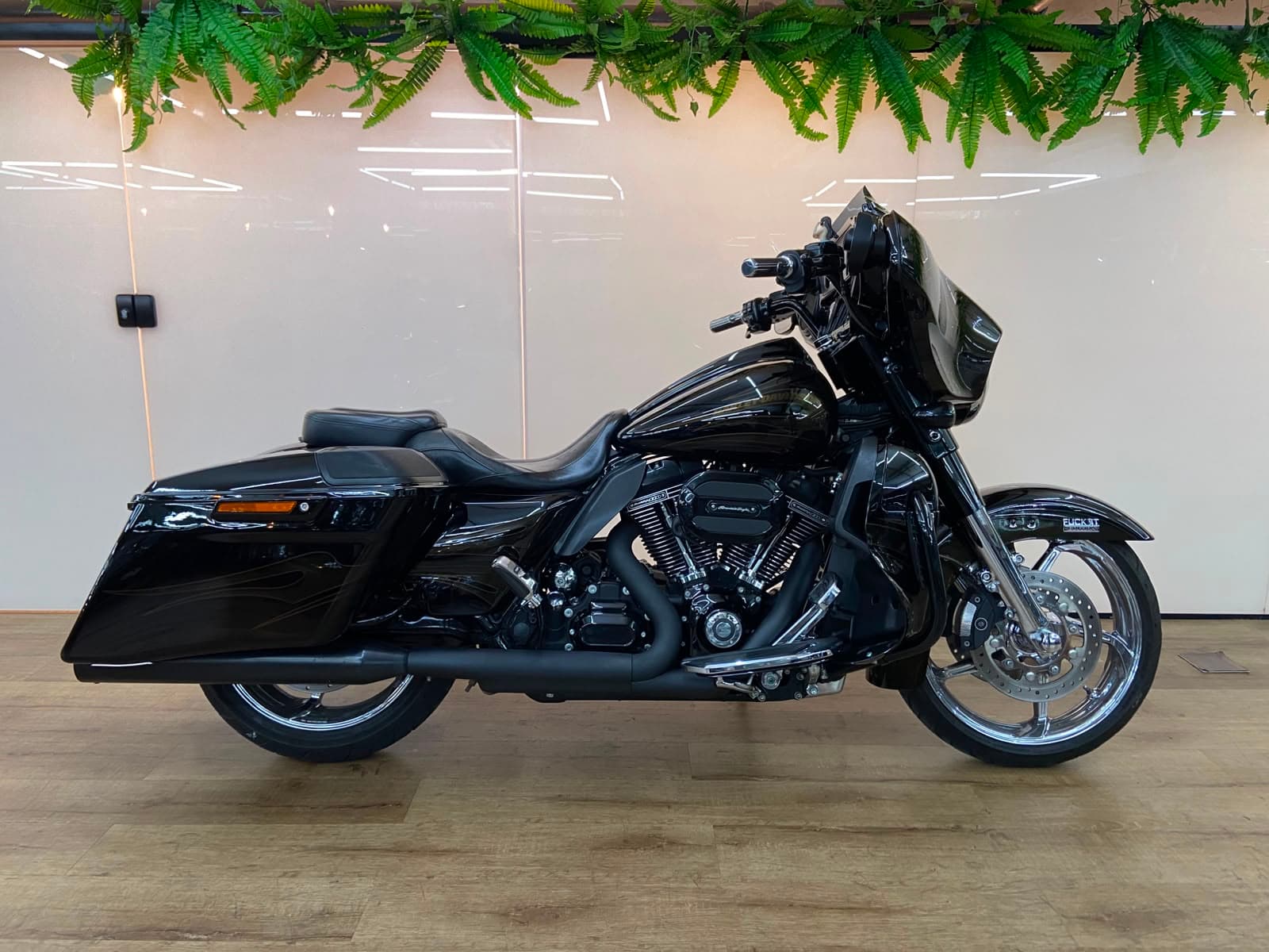 HARLEY-DAVIDSON CVO STREET GLIDE FLHXSE — foto 1 de 9