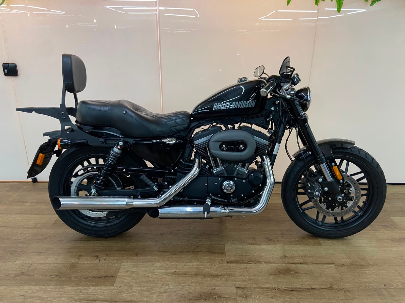 HARLEY-DAVIDSON XL 1200 CX ROADSTER — foto 1 de 7